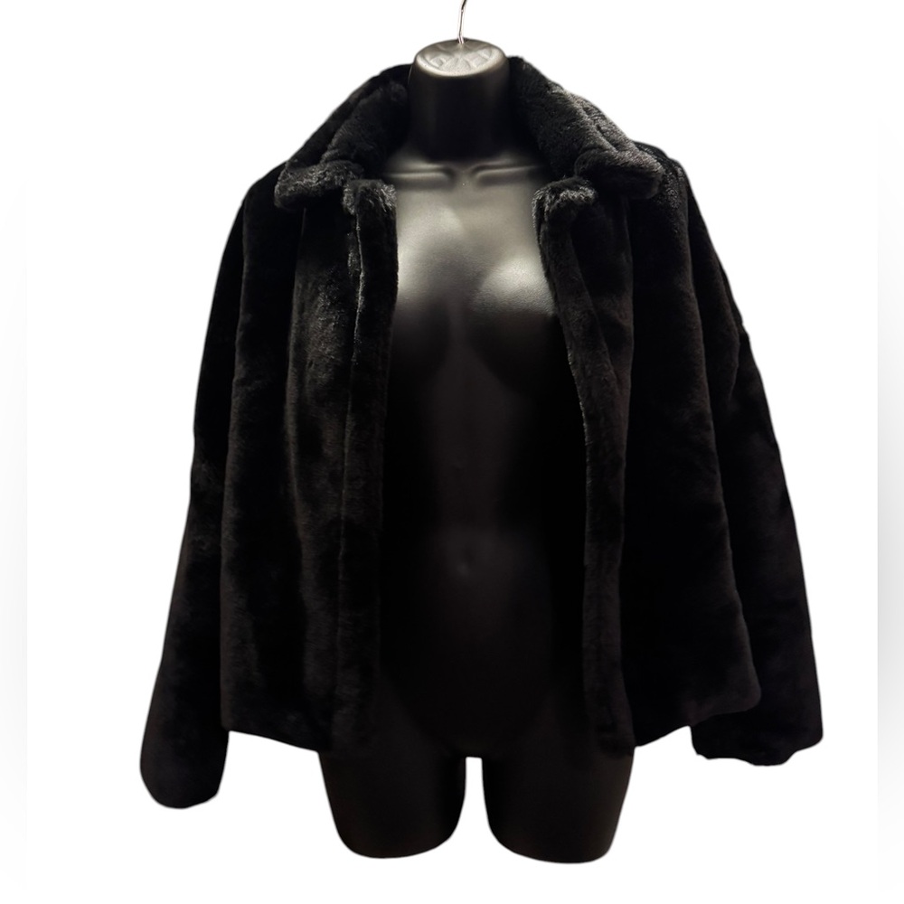 Black Faux Fur Puffer Jacket - Luxe Winter Coat